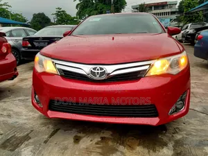 Toyota Camry XLE 4dr Sedan (2.5L 4cyl 6A) 2012 Red