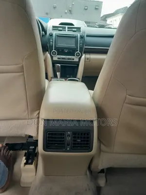 Toyota Camry XLE 4dr Sedan (2.5L 4cyl 6A) 2012 Red