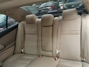 Toyota Camry XLE 4dr Sedan (2.5L 4cyl 6A) 2012 Red