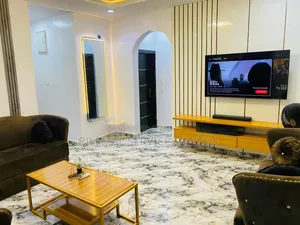 Awesome 2-Bed-Apt in Lakeview | 24hrs PWR Unlimited Wifi