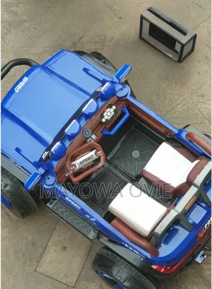 High Quality Jeep Electric Children Car With a Remote Control