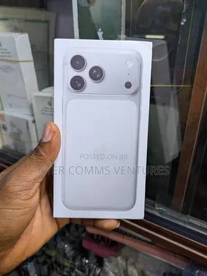 New Apple iPhone 17 Pro Max 1 TB Silver