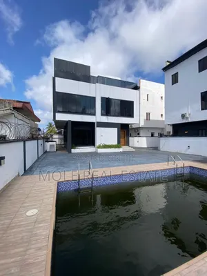Furnished 5bdrm Duplex in Leki Phase 1 for sale