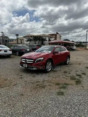 Mercedes-Benz GLA 250 2015 Red