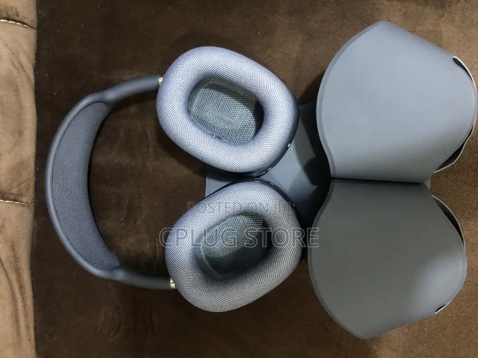 Fairly Used Original Apple Airpodmax Second Gem