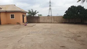 4bdrm Bungalow in Ijede / Ikorodu for sale