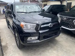 Toyota 4-Runner Limited 4WD 2012 Black
