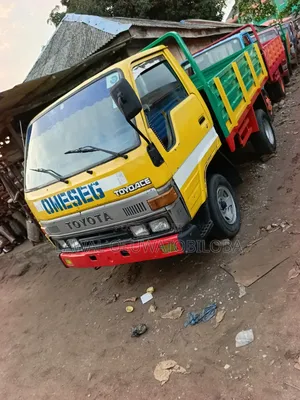 Nigeria Used Toyota Dyna 150 Normal Hand 3y Petrol Engine