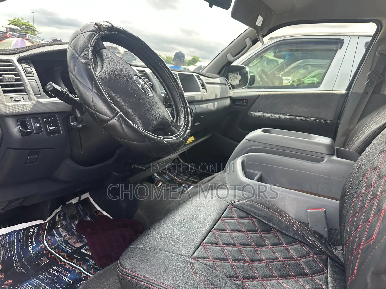Toyota HiAce 2015 Black