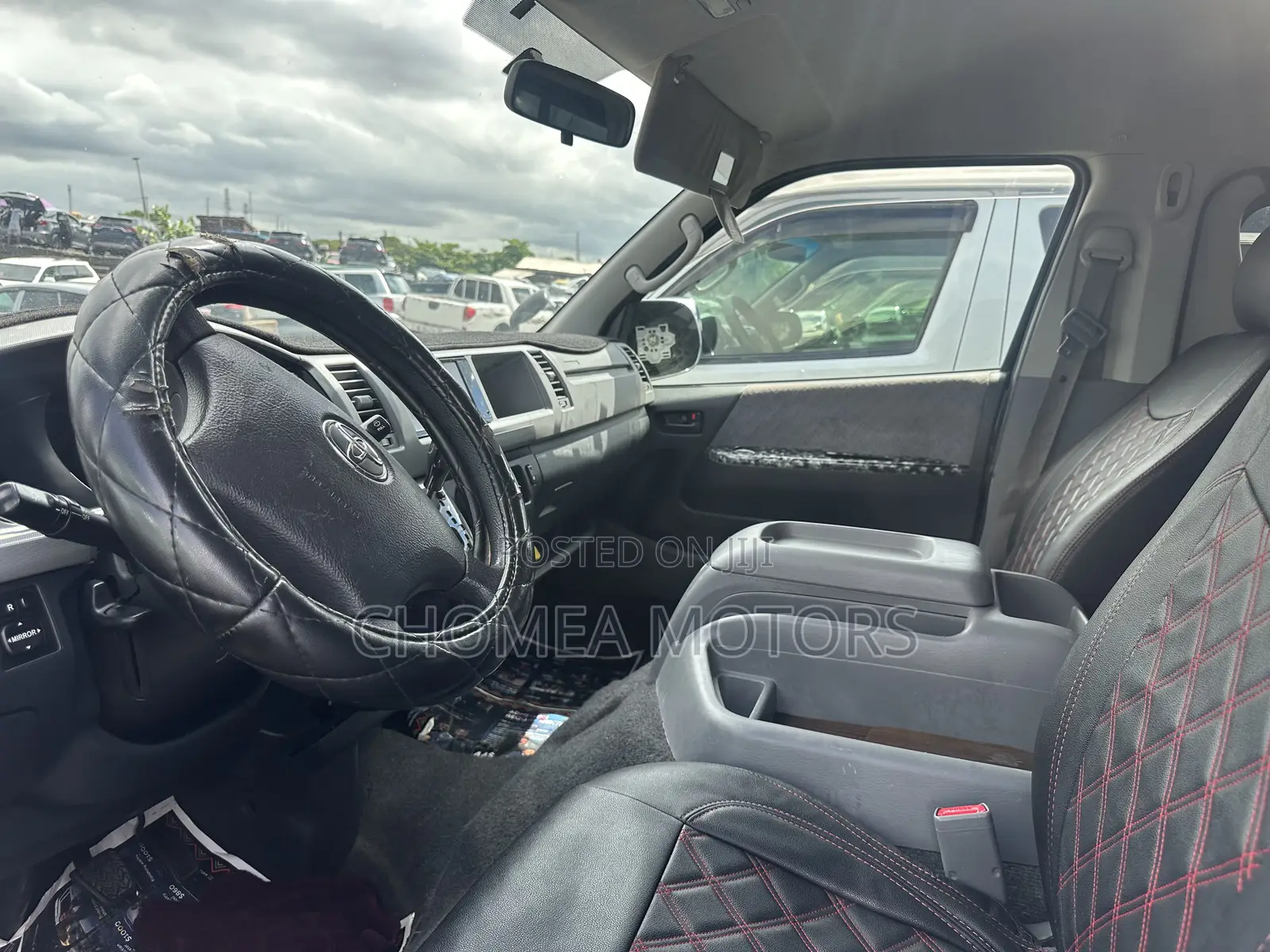 Toyota HiAce 2015 Black