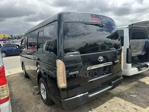 Toyota HiAce 2015 Black