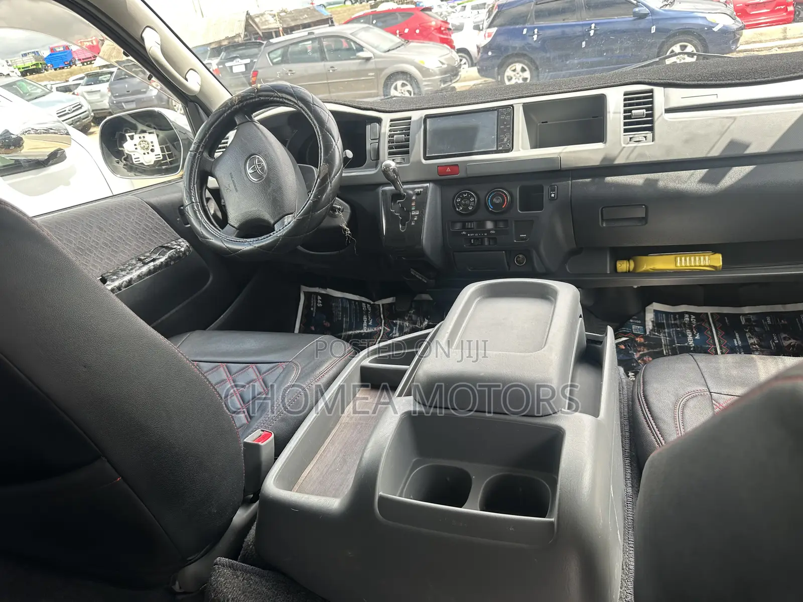 Toyota HiAce 2015 Black