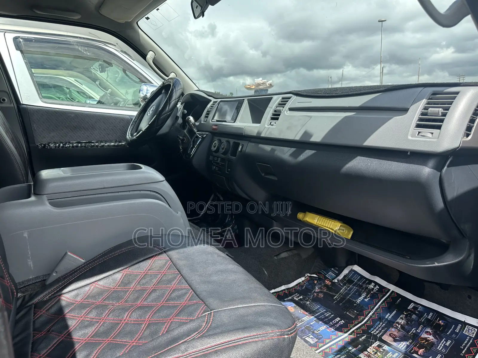 Toyota HiAce 2015 Black