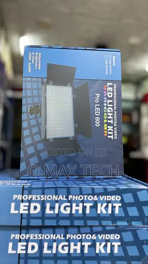 Led Professional Photo & Video Light Kit (Led 600 Pro With Stand)