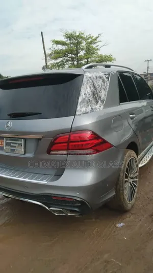 Gle350 2016 Suv Rear Vent Glass Available