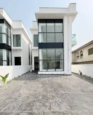 5bdrm Duplex in Ikota for sale