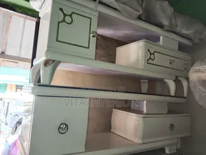 1.2 Tv Stand
