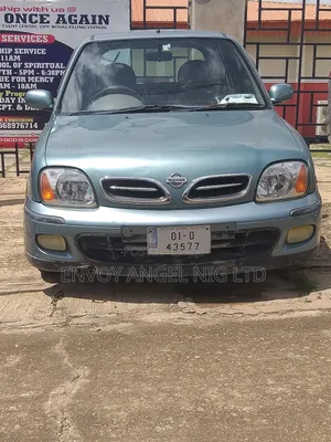 Nissan Micra 2000 Green