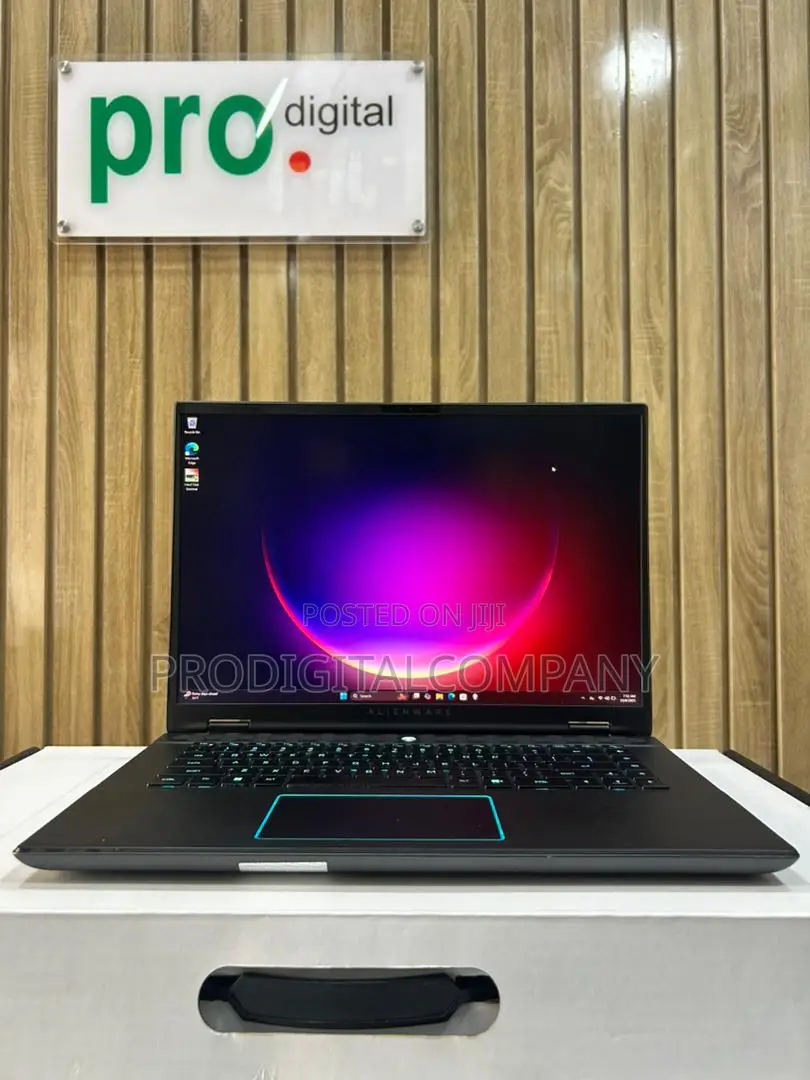 Laptop Dell Alienware M16 R2 16GB Intel Core Ultra 7 SSD 1T