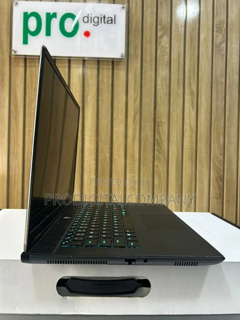 Laptop Dell Alienware M16 R2 16GB Intel Core Ultra 7 SSD 1T