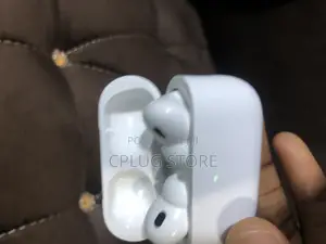 Clean Apple Airpods Pro 2