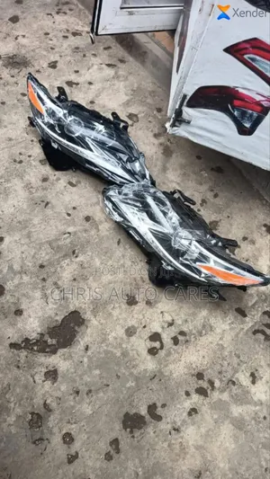 Headlight for Es 350 2018