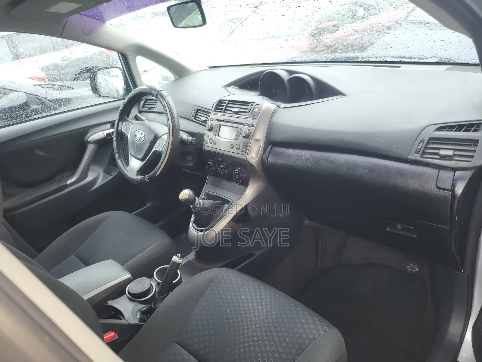 Toyota Verso 2010 Silver