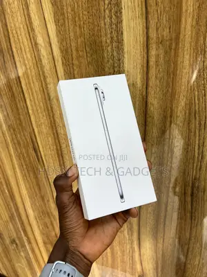 New Apple iPhone Air 256 GB Silver