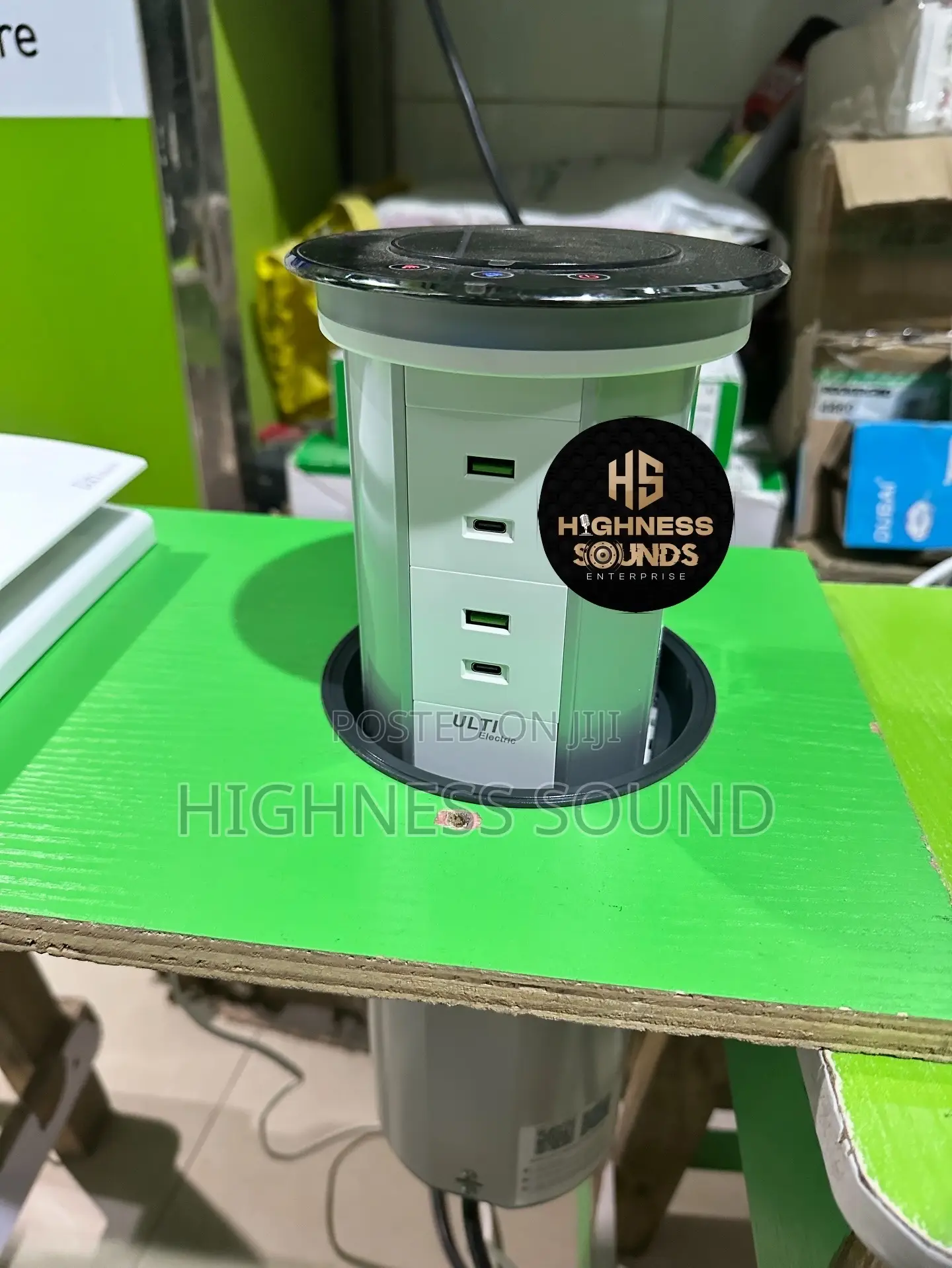 Motorized Pop-Up Socket