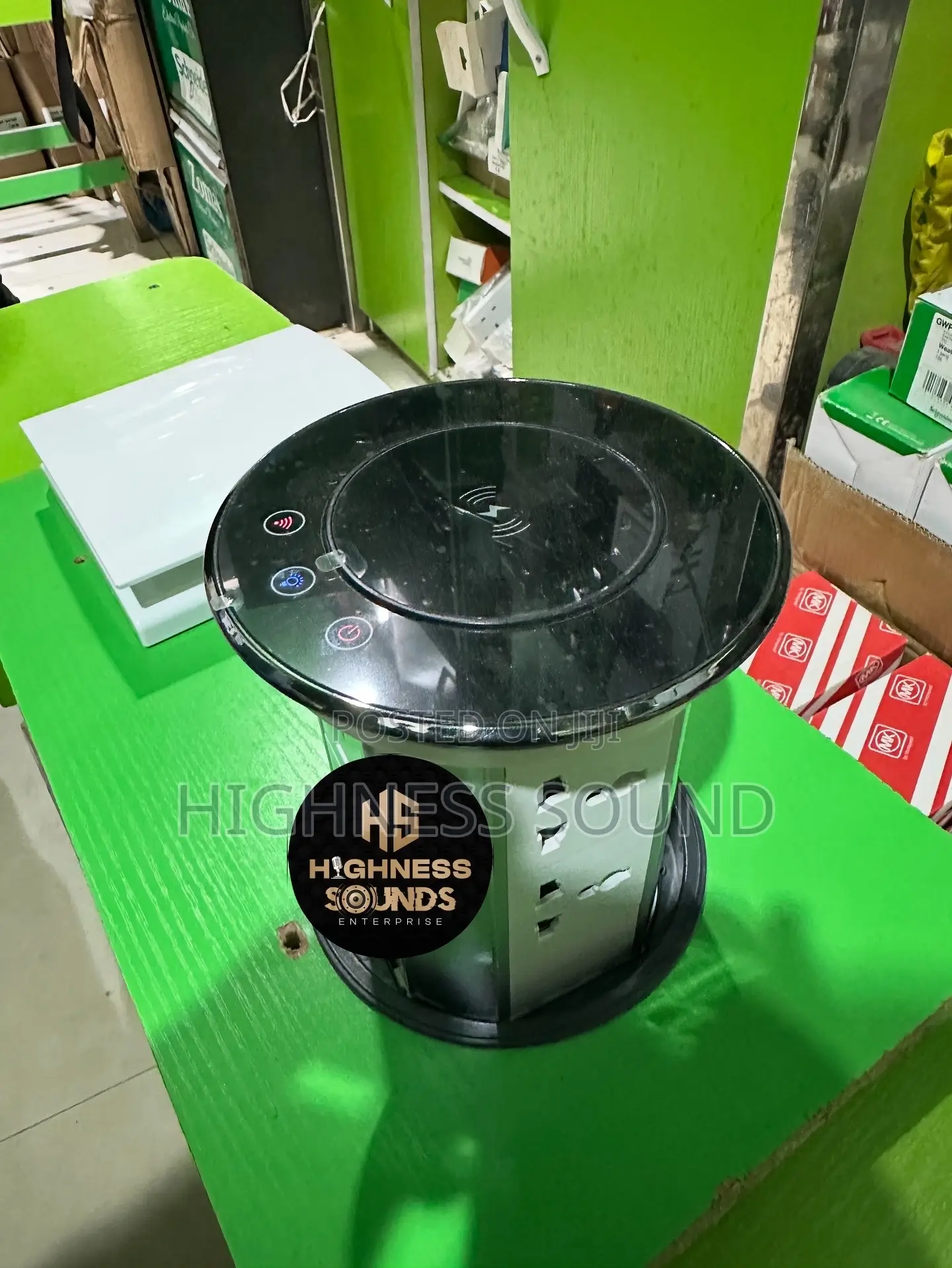 Motorized Pop-Up Socket