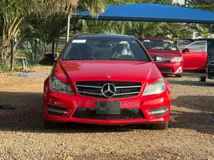 Mercedes-Benz C250 2014 Red