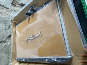 Radiator Toyota Highlander 08-016 Lexus Rx350,Rx330 Es350 Rav4 Camry