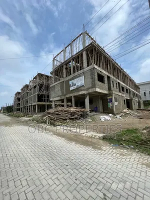 4 Bedrooms Terrace Duplex With Bq