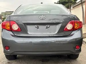 Toyota Corolla LE 4dr Sedan (1.8L 4 cyl 4A) 2009 Gray