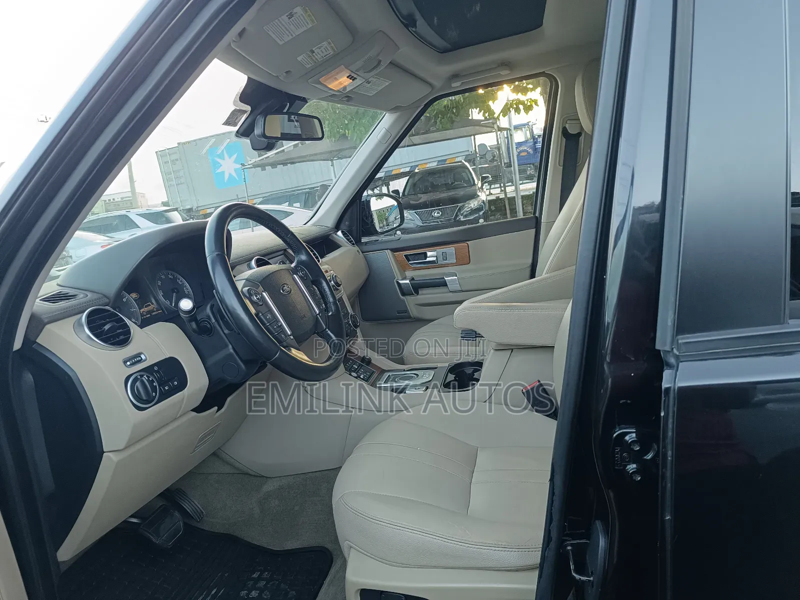 Land Rover Lr4 Base 4x4 2016 Black