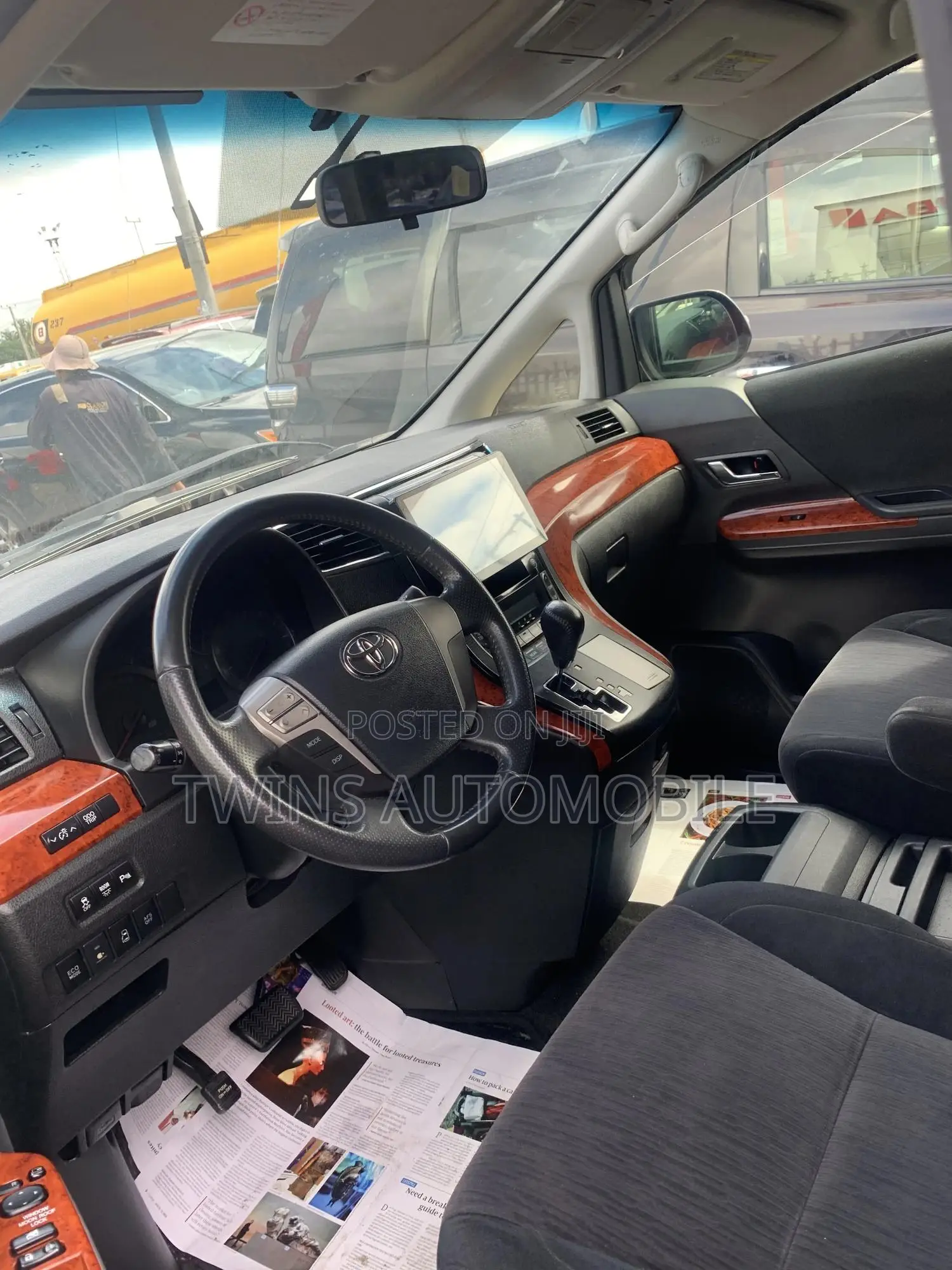 Toyota Vellfire 2012 Silver