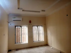 5bdrm House in Gra for rent