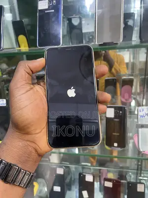 Apple iPhone XR 64 GB Yellow