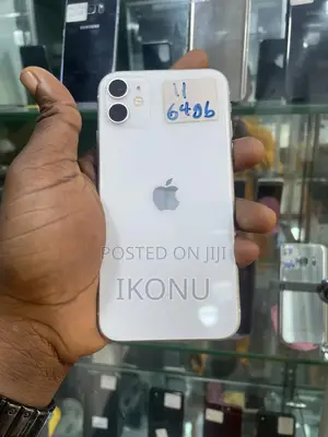 Apple iPhone 11 64 GB White