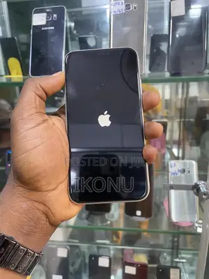 Apple iPhone 11 64 GB White