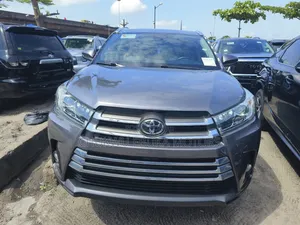 Toyota Highlander Limited Platinum 4x2 V6 (3.5L 6cyl 8A) 2018 Gray
