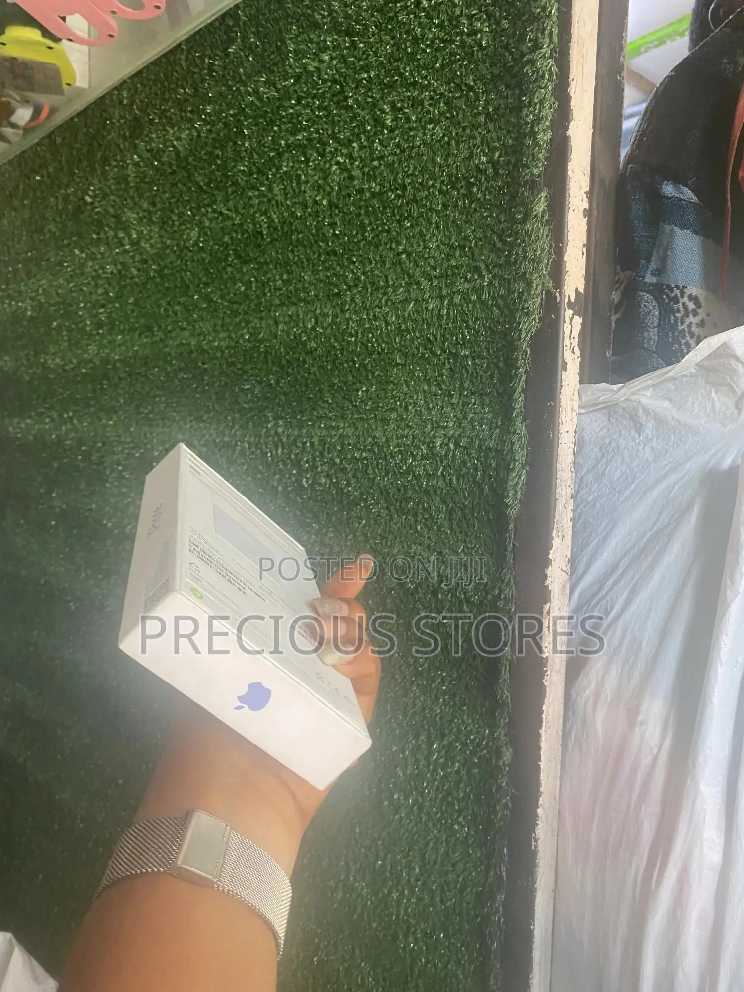 New Apple iPhone 16 Plus 128 GB