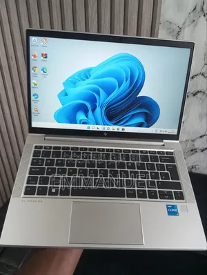 Laptop HP EliteBook 830 G8 16GB Intel Core I5 SSD 256GB