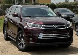 Toyota Highlander XLE 4x4 V6 (3.5L 6cyl 8A) 2017 Burgundy