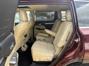 Toyota Highlander 2017 Burgundy