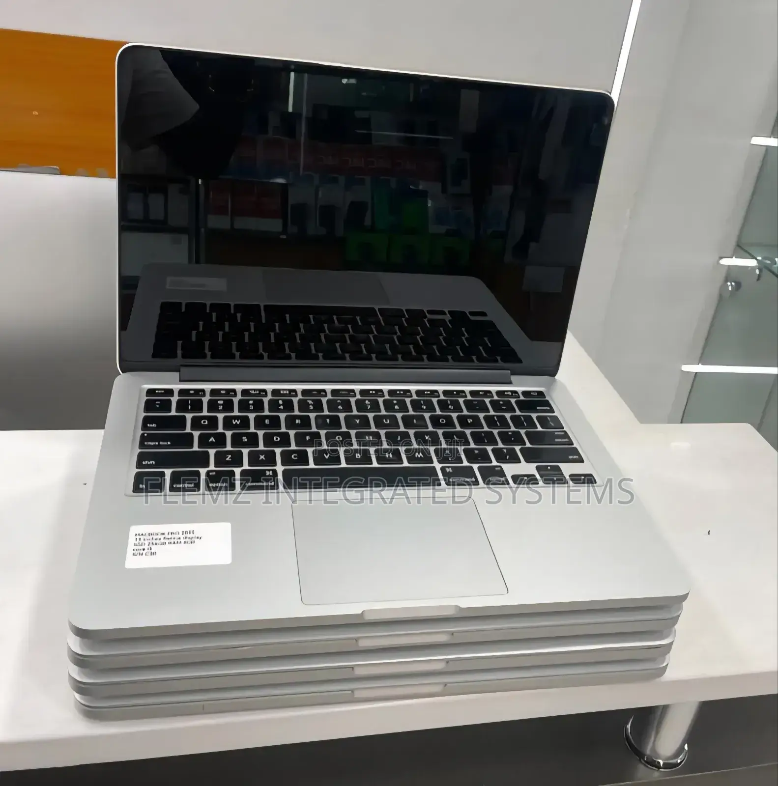 Laptop Apple MacBook Pro 2015 8GB Intel Core I5 SSD 256GB