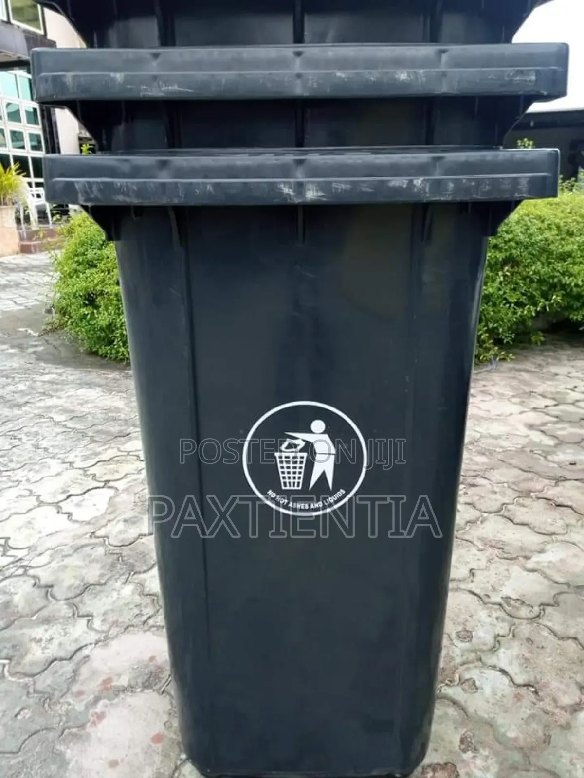 Rubbish Container With Cover