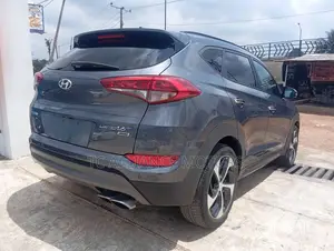 Hyundai Tucson Limited AWD 2016 Gray