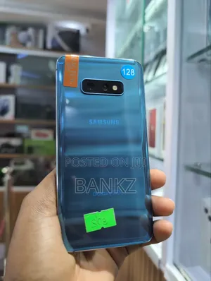 Samsung Galaxy S10e 128 GB Blue