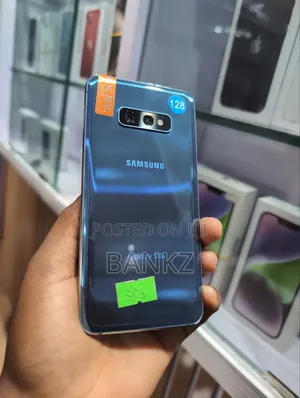 Samsung Galaxy S10e 128 GB Blue